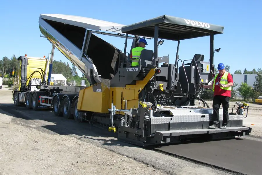 Volvo ABG5820 Tracked Paver