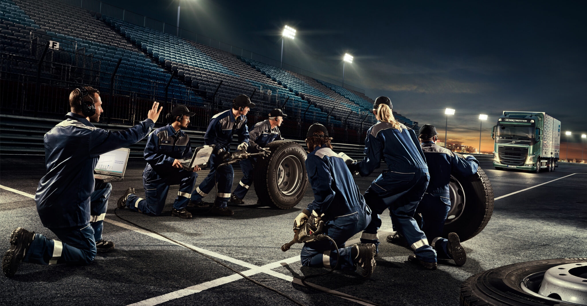 volvo trucks fm range service 02 2048x1068