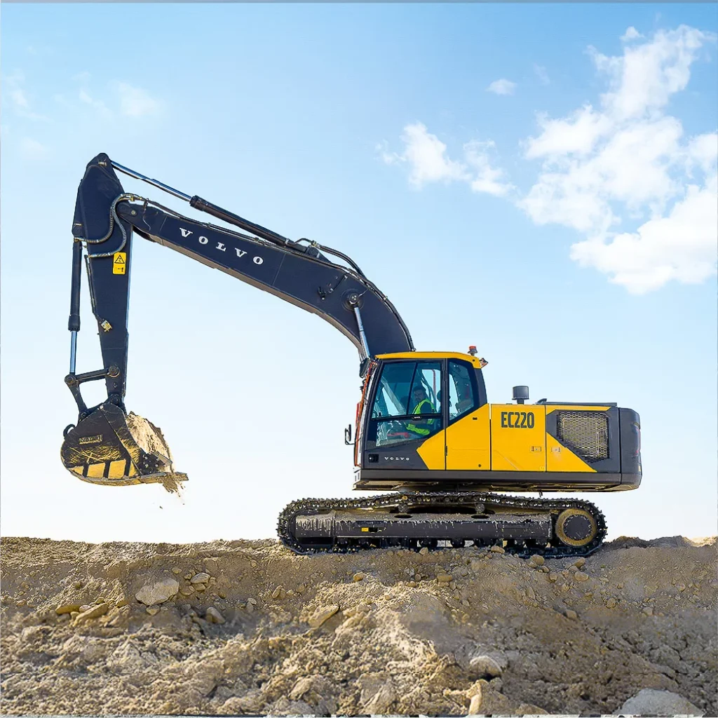 volvo ec220 in sand site