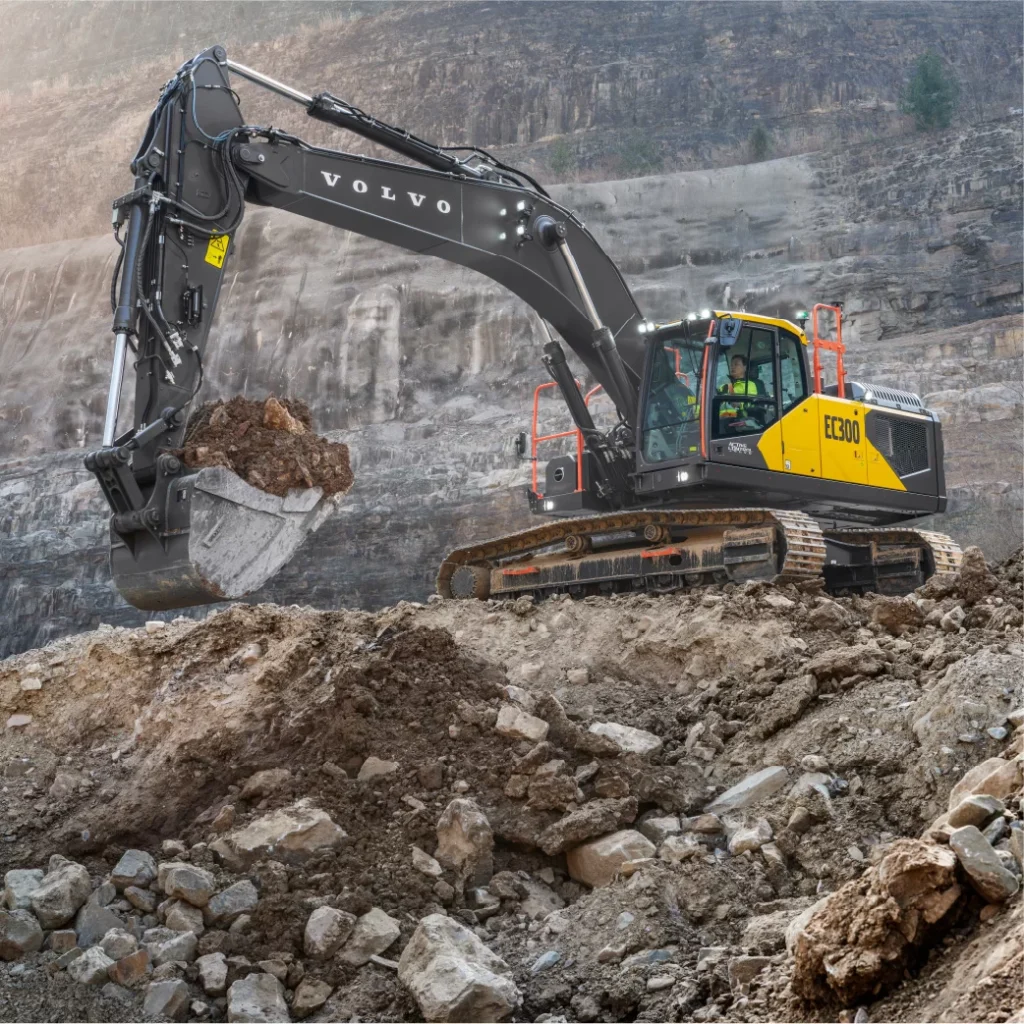 volvo ec300 mining site