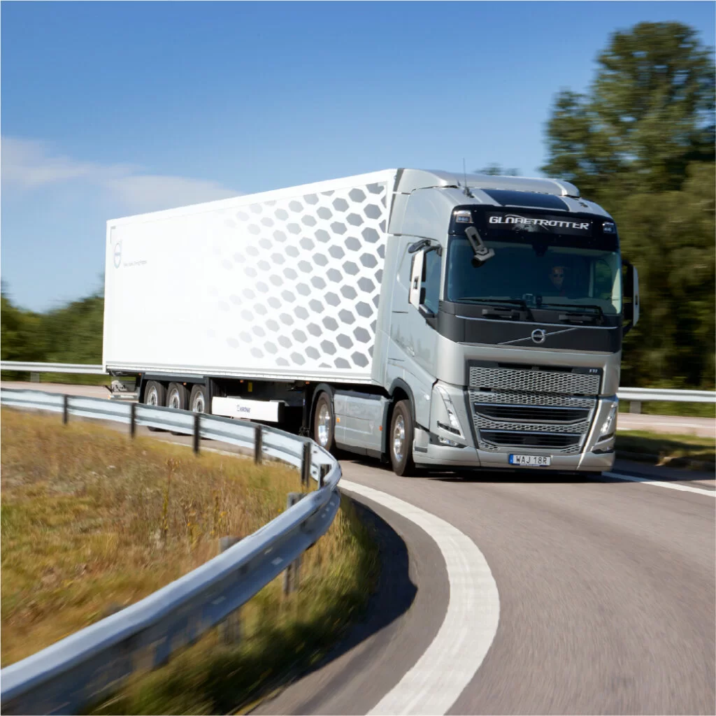 volvo fh maneuvering highway area