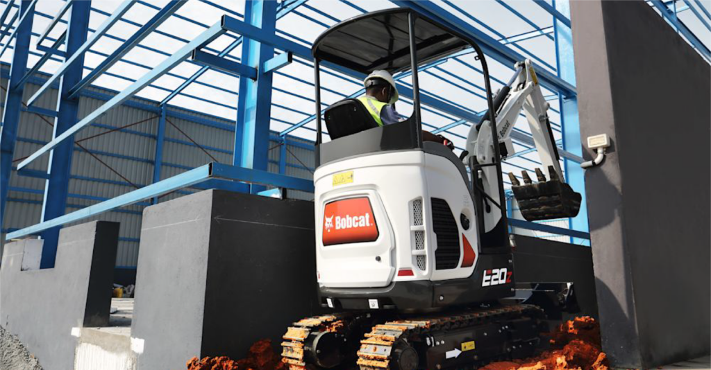 Bobcat e20z in tight space