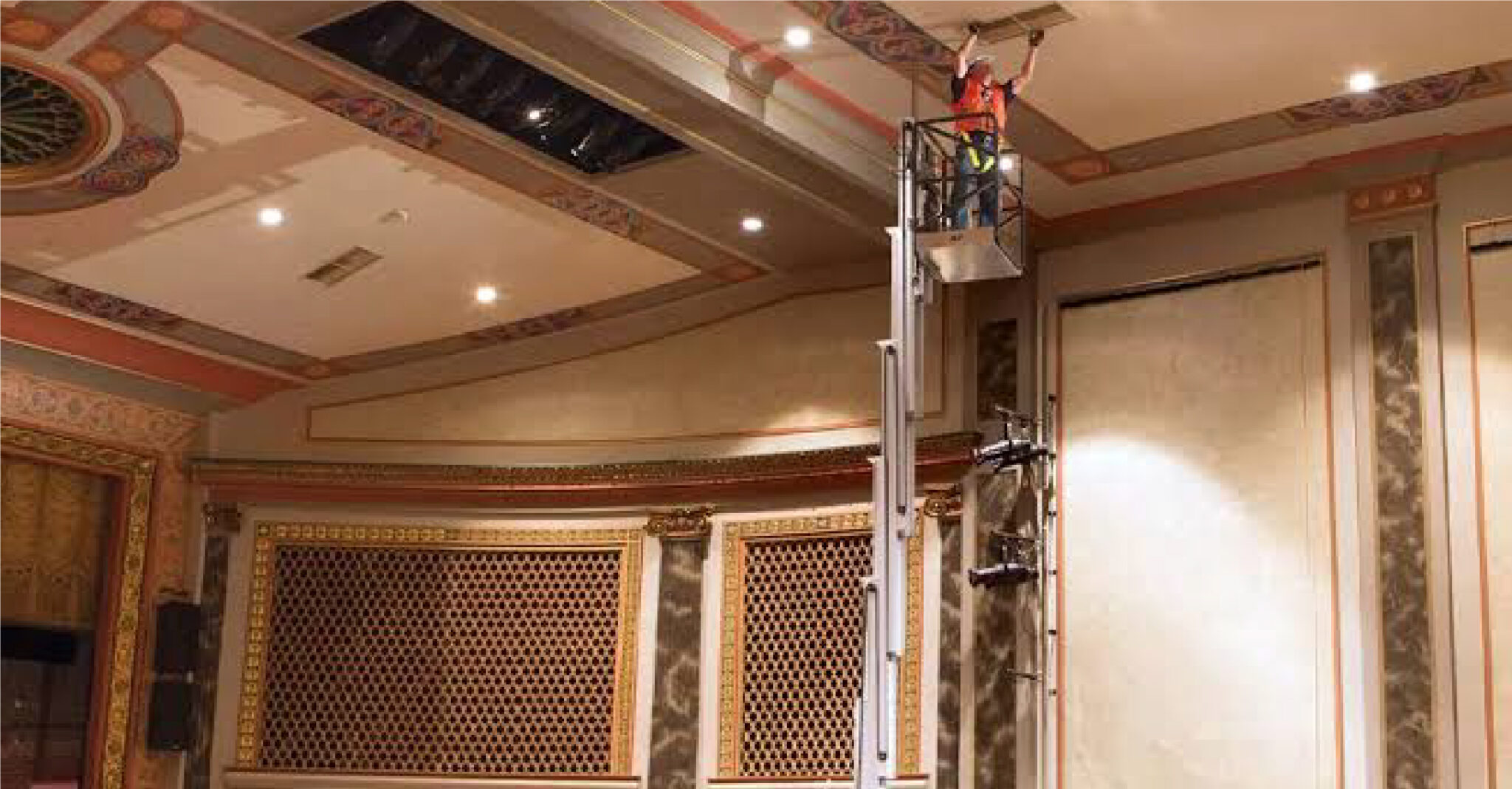 JLG AM Series Push Around Vertcial Lift 13